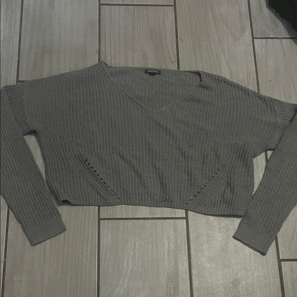 Wild Fable Gray V-Neck Sweater